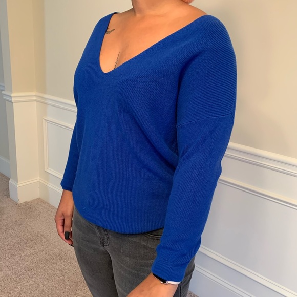 Express Sweater - Picture 3 of 7